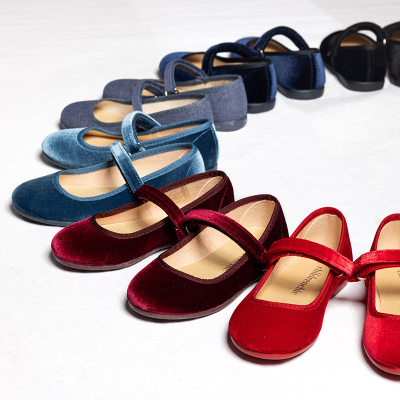 Merceditas Childrenchic® Classic de terciopelo azul marino para niña