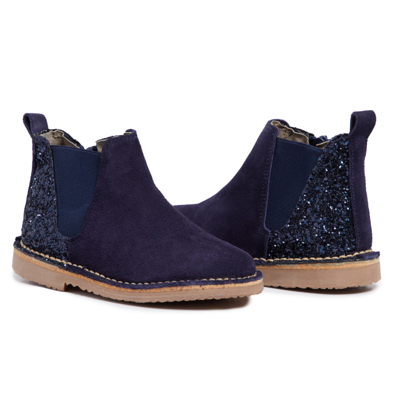 Childrenchic® Navy Sparkle and Suede Zipper Chelsea para niña